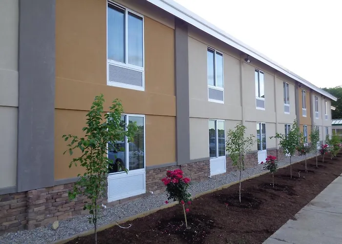 Baymont By Wyndham Kingston Plymouth Bay