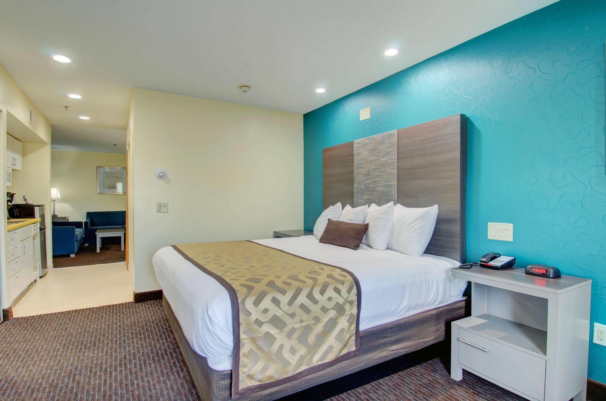 Baymont By Wyndham Plymouth Bay 2* Kingston
